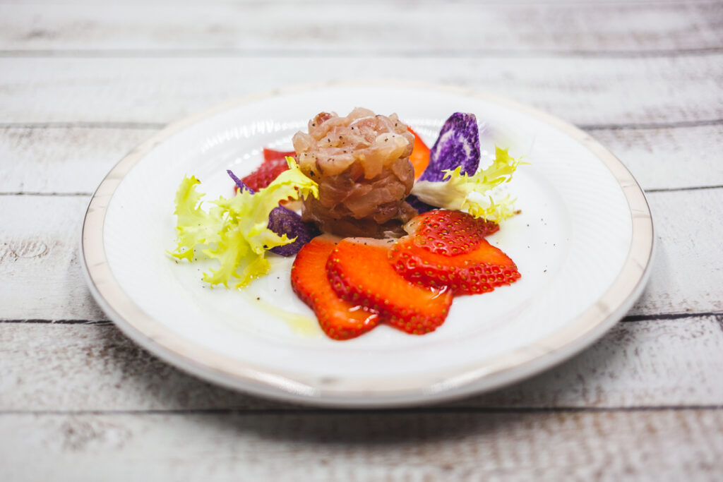 tartare-di-ricciola-ristorante-cafe-del-mar-vigevano